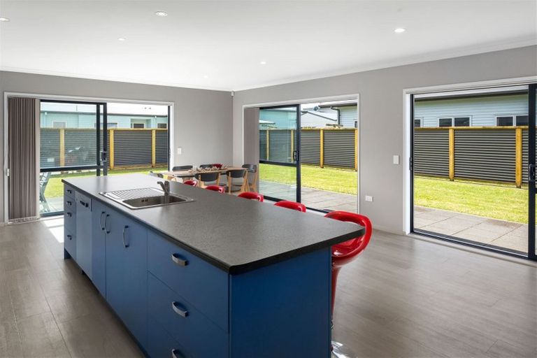 Photo of property in 16 Surfers Avenue, Waihi Beach, 3611