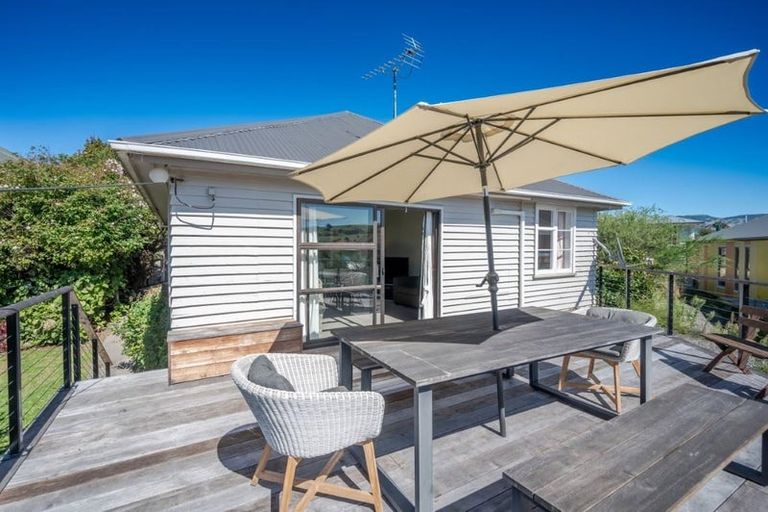 Photo of property in 24 Selwyn Avenue, Akaroa, 7520