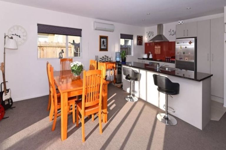 Photo of property in 108 Popokatea Drive, Takanini, 2112