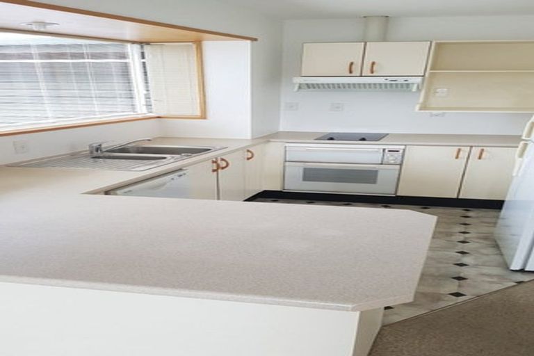 Photo of property in 2/19 Euston Street, Riccarton, Christchurch, 8041