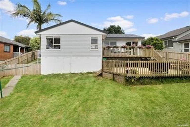 Photo of property in 3 Ian Sage Avenue, Torbay, Auckland, 0630