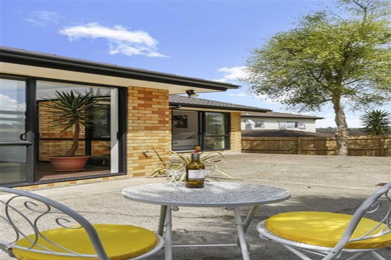 Photo of property in 1 Carol Lee Place, Albany Heights, Auckland, 0632