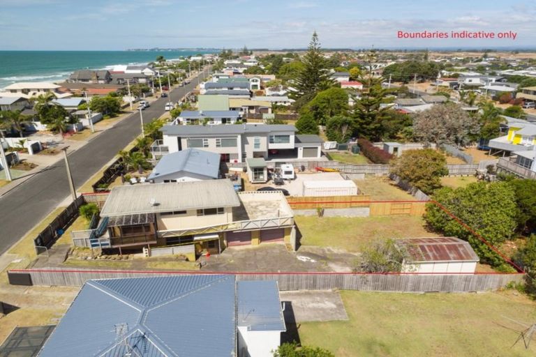 Photo of property in 56 Karewa Parade, Papamoa Beach, Papamoa, 3118