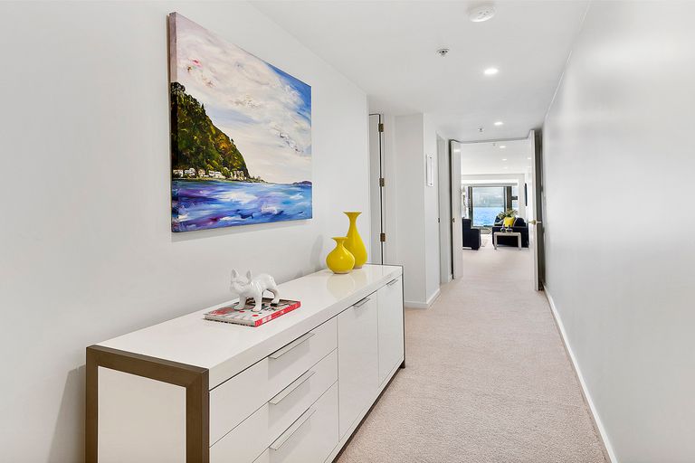 Photo of property in 318 Oriental Parade, Oriental Bay, Wellington, 6011