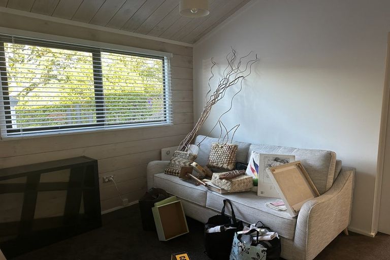 Photo of property in 6 Honnor Place, Hurdon, New Plymouth, 4310