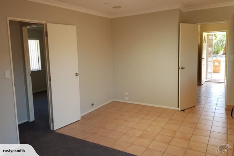 Photo of property in 16 Rathmar Drive, Manurewa, Auckland, 2105