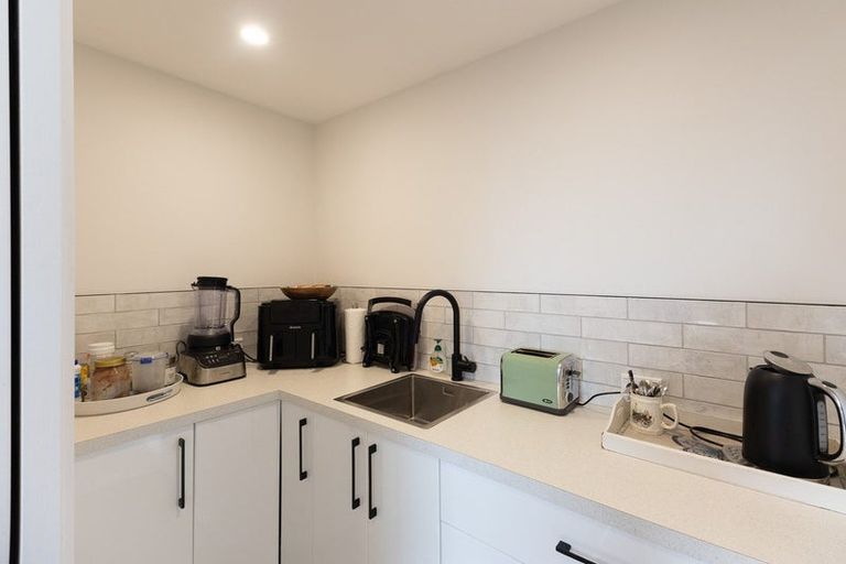 Photo of property in 67 Renown Road, Raumati South, Paraparaumu, 5032