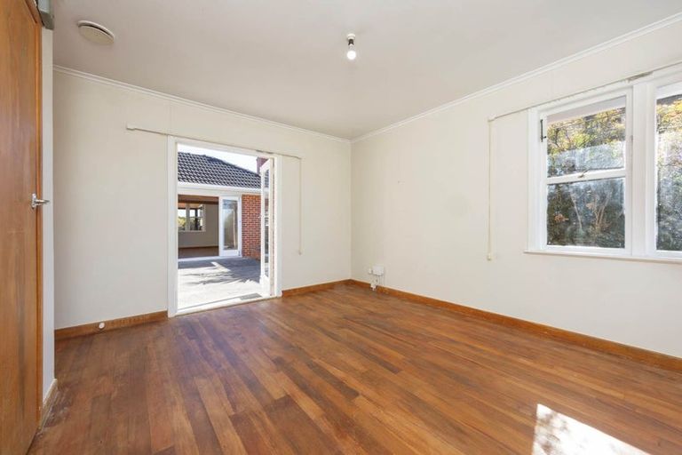 Photo of property in 38 Longburn Road, Henderson, Auckland, 0610
