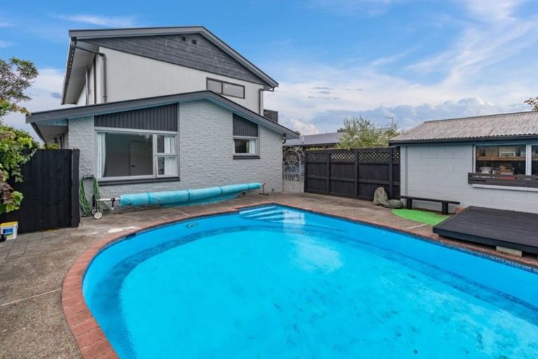 Photo of property in 126 Effingham Street, North New Brighton, Christchurch, 8083