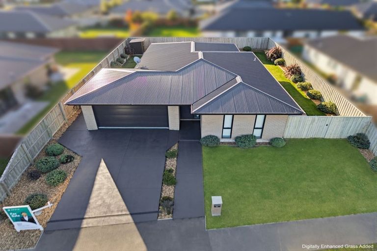 Photo of property in 32 Chris Drive, Rolleston, 7614