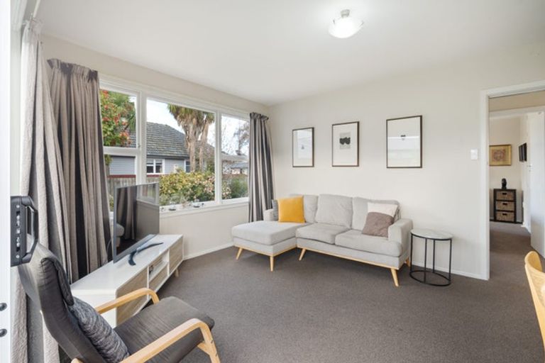 Photo of property in 2/166 Halswell Road, Hillmorton, Christchurch, 8025