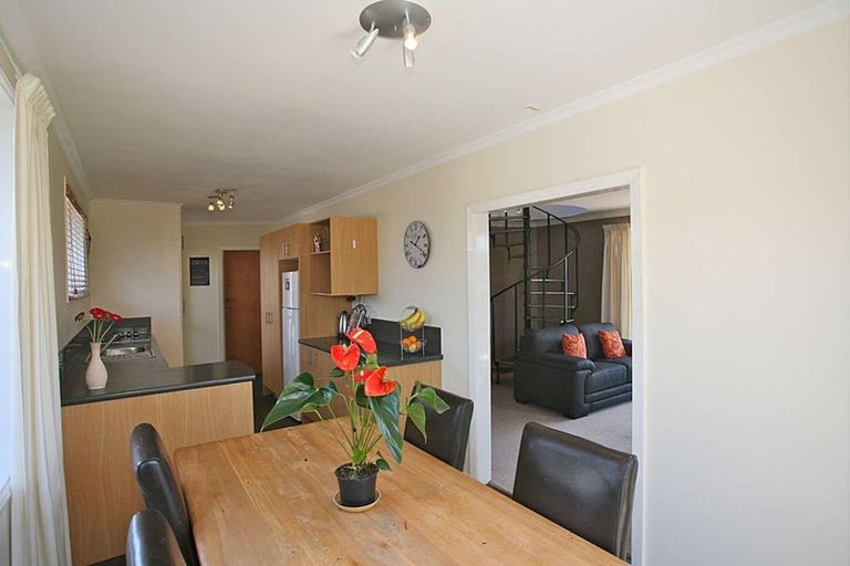 Photo of property in 6 Birdling Place, Halswell, Christchurch, 8025