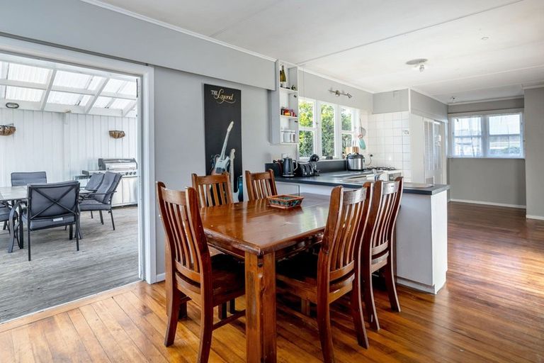 Photo of property in 2 Wavell Crescent, Lansdowne, Masterton, 5810