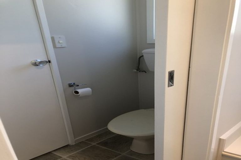 Photo of property in 2 Glucina Place, Glen Eden, Auckland, 0602