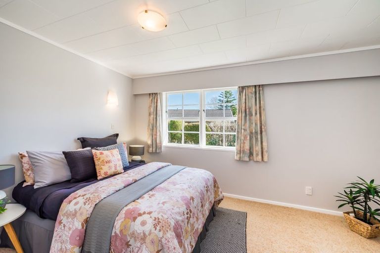 Photo of property in 31 Nimmo Avenue, Waikanae, 5036