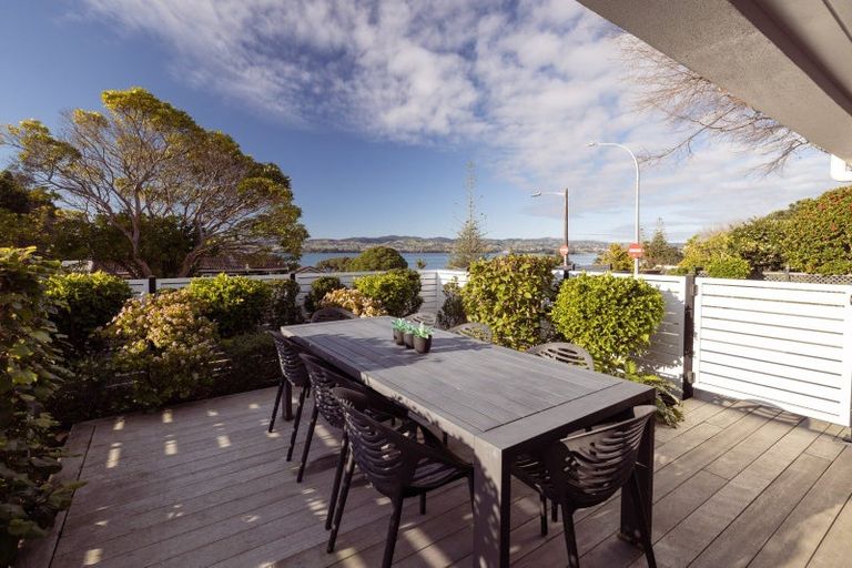 Photo of property in 253 Devonport Road, Tauranga, 3110