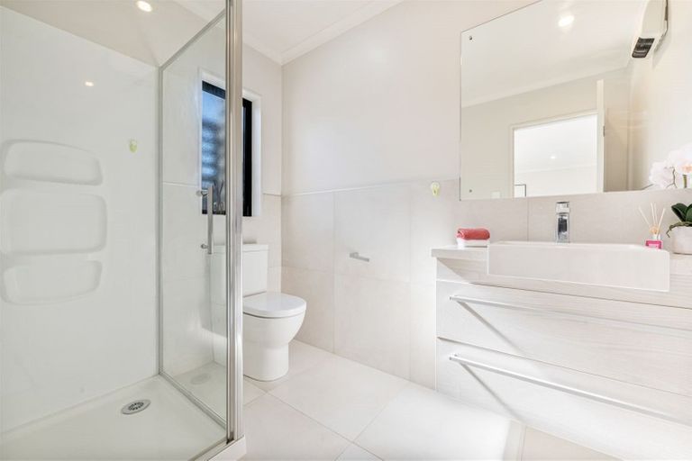 Photo of property in 9 Louis Braille Lane, Flat Bush, Auckland, 2019