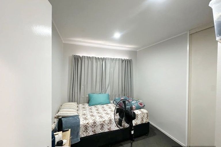 Photo of property in 23 Addison Drive, Glendene, Auckland, 0602