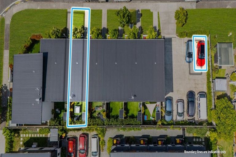 Photo of property in 1b Hamurana Place, Te Atatu Peninsula, Auckland, 0610