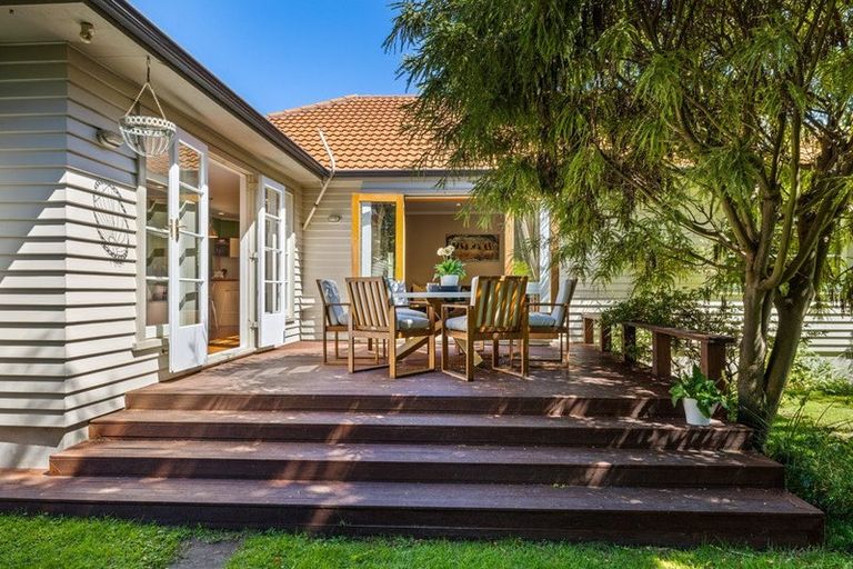 Photo of property in 100 Brookside Terrace, Bryndwr, Christchurch, 8053