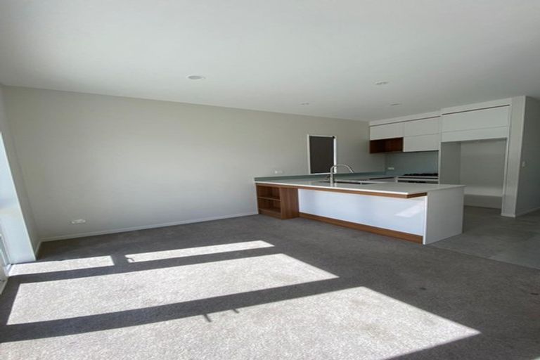 Photo of property in 26 Warbler Crescent, Papakura, 2110