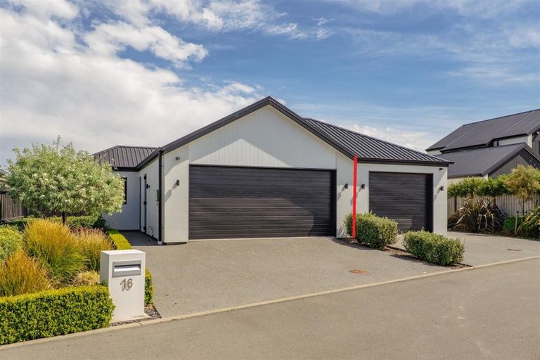 Photo of property in 16 Wimbledon Lane, Halswell, Christchurch, 8025