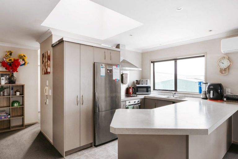 Photo of property in 33a Enterprise Drive, Papamoa Beach, Papamoa, 3118