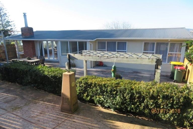 Photo of property in 25 View Road, Shelly Park, Auckland, 2014