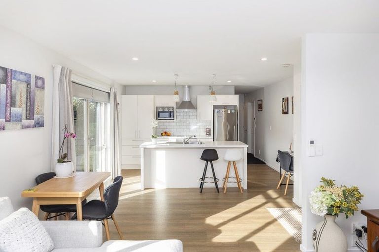 Photo of property in 2/36 Tuckers Road, Redwood, Christchurch, 8051