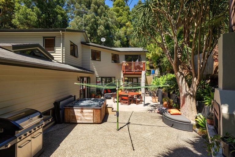 Photo of property in 25 Moore Street, Hillcrest, Auckland, 0627