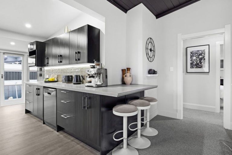 Photo of property in 79 Nelson Crescent, Napier South, Napier, 4110