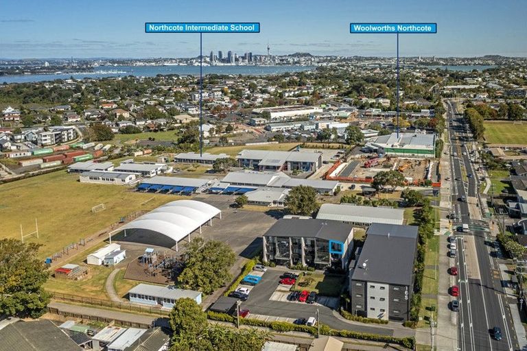 Photo of property in 207/165 Lake Road, Northcote, Auckland, 0627