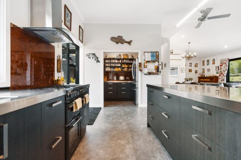 Photo of property in 115 Lowburn Valley Road, Lowburn, Cromwell, 9384