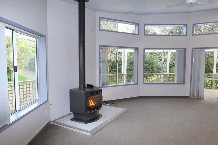 Photo of property in 45 Greenaway Road, Waikanae, 5036