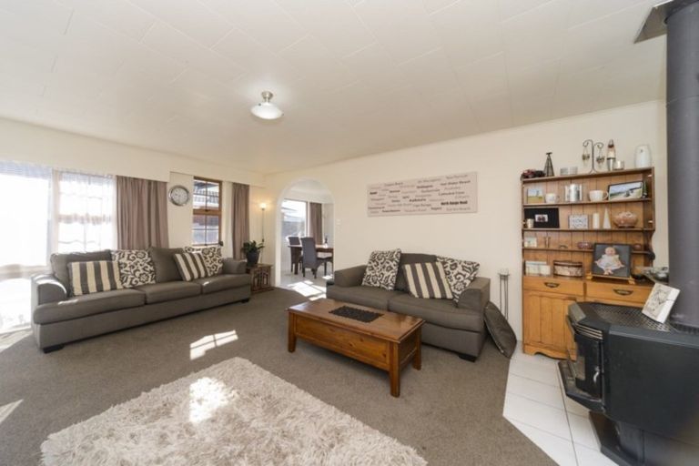 Photo of property in 108 Benmore Avenue, Cloverlea, Palmerston North, 4412