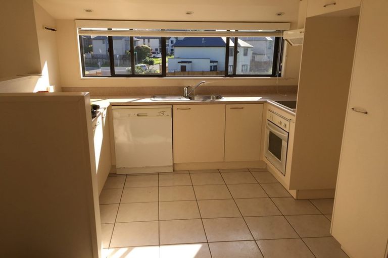 Photo of property in 45 Ponderosa Drive, Oteha, Auckland, 0632