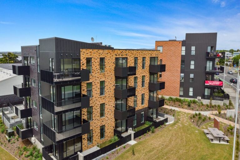 Photo of property in 101/6 Rauroa Lane, Hobsonville, Auckland, 0616