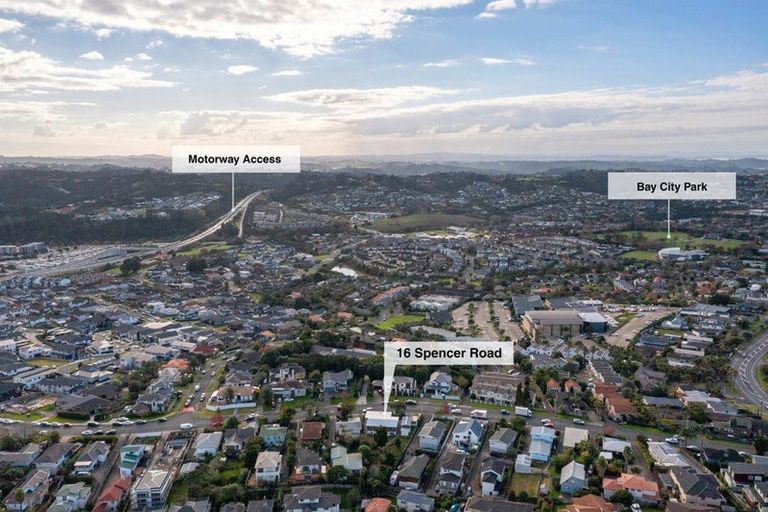 Photo of property in 16 Spencer Road, Pinehill, Auckland, 0632