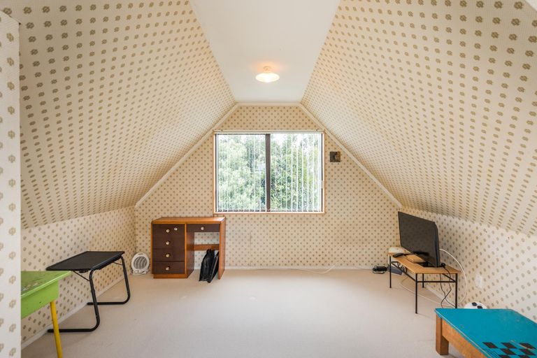 Photo of property in 34 Roberts Line, Kelvin Grove, Palmerston North, 4414