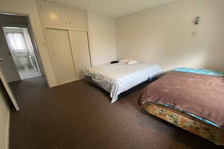 Photo of property in 2/21a Quinns Road, Shirley, Christchurch, 8013