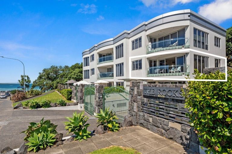 Photo of property in 1/7 The Promenade, Takapuna, Auckland, 0622