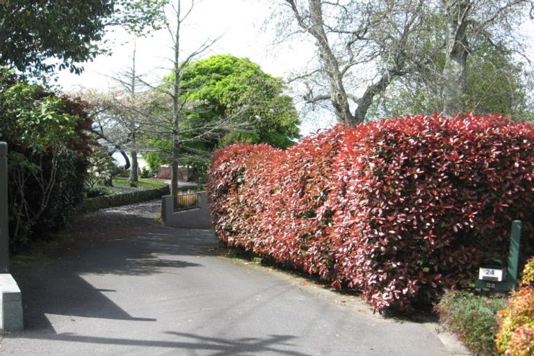 Photo of property in 22 Vista Place, Kawaha Point, Rotorua, 3010