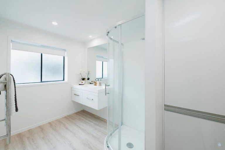 Photo of property in 4/27 Rangatira Road, Birkdale, Auckland, 0626