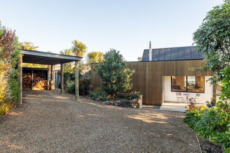 Photo of property in 4 James Drive, Diamond Harbour, Lyttelton, 8971