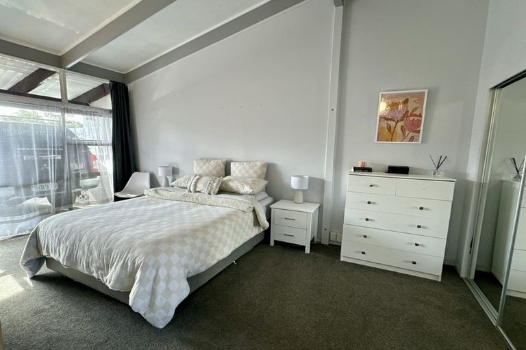 Photo of property in 4/135 Parrs Cross Road, Glen Eden, Auckland, 0612