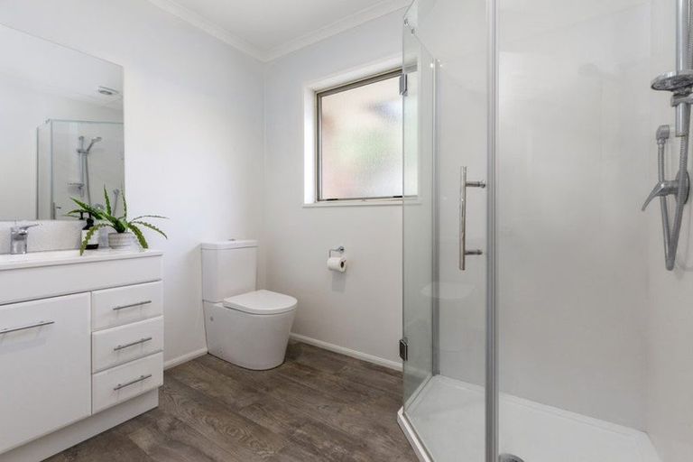 Photo of property in 1 Oaktree Lane, Bishopdale, Christchurch, 8053