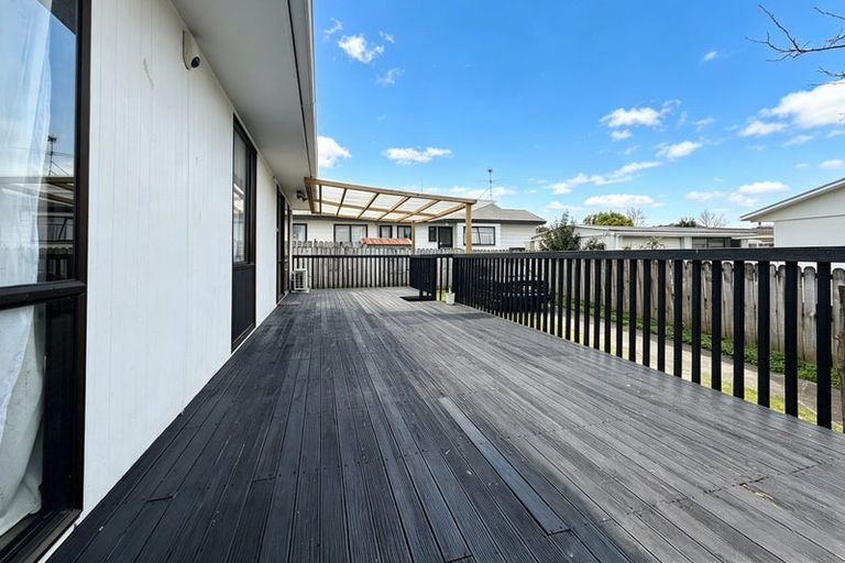 Photo of property in 2/26 Nearco Street, Randwick Park, Auckland, 2105