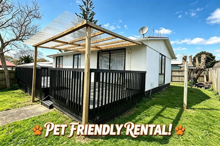 Photo of property in 2/26 Nearco Street, Randwick Park, Auckland, 2105