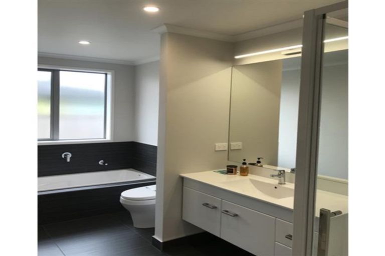 Photo of property in 131 Hillpark Drive, Pokeno, 2402