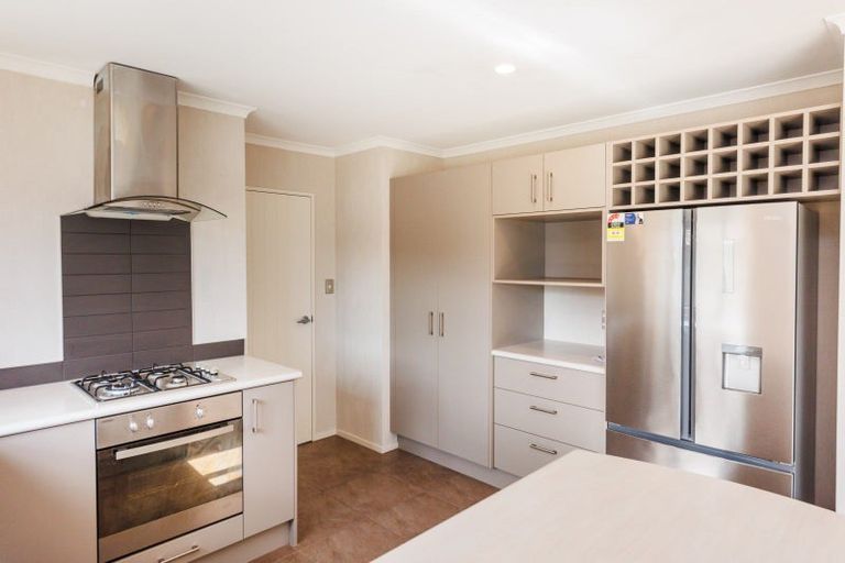 Photo of property in 3a Angelina Way, Kelvin Grove, Palmerston North, 4414